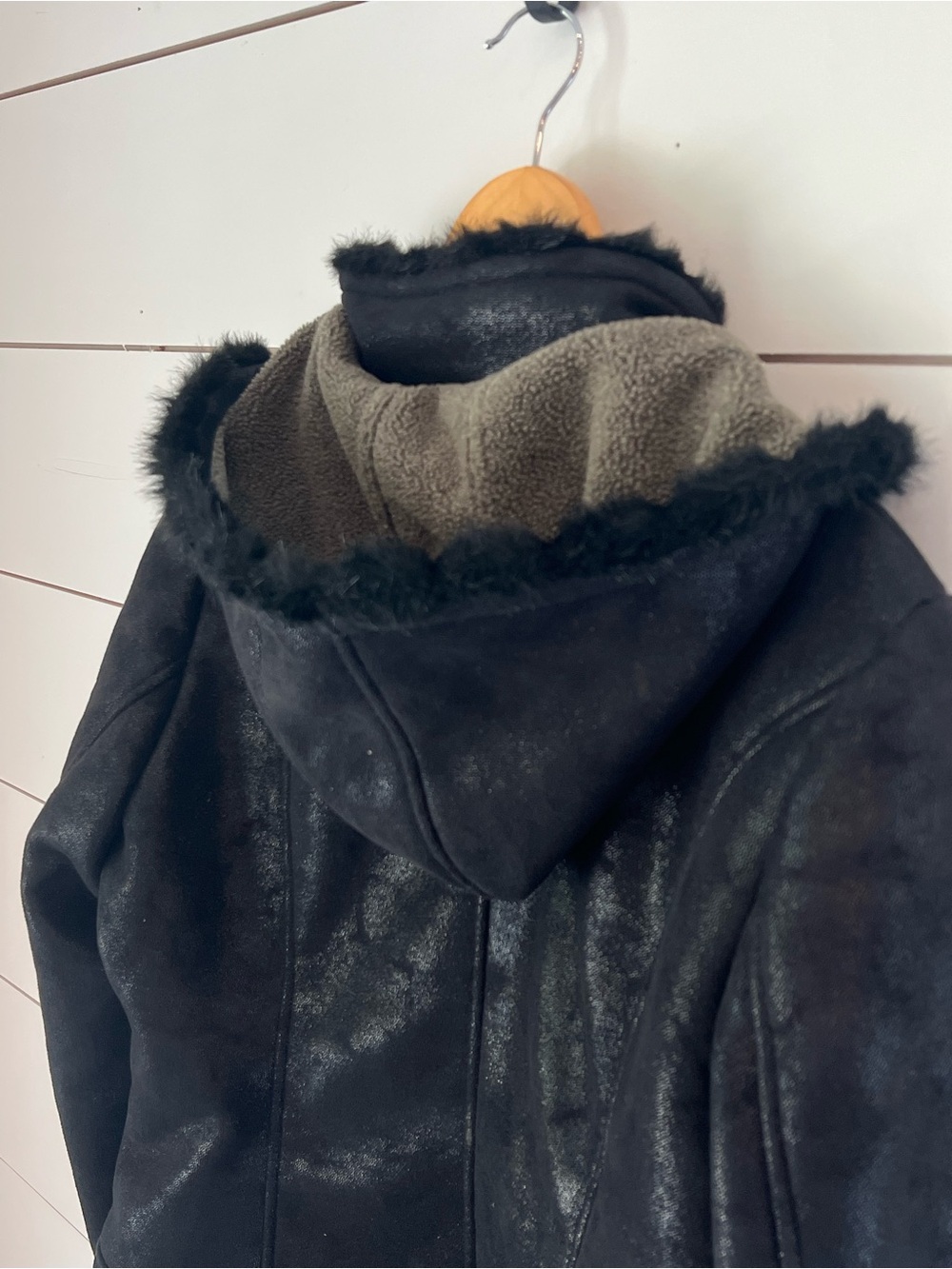 Black Mountain Outdoor Women's Black Faux-Shearling Zip Front w/detachable hood - Picture 6 of 7